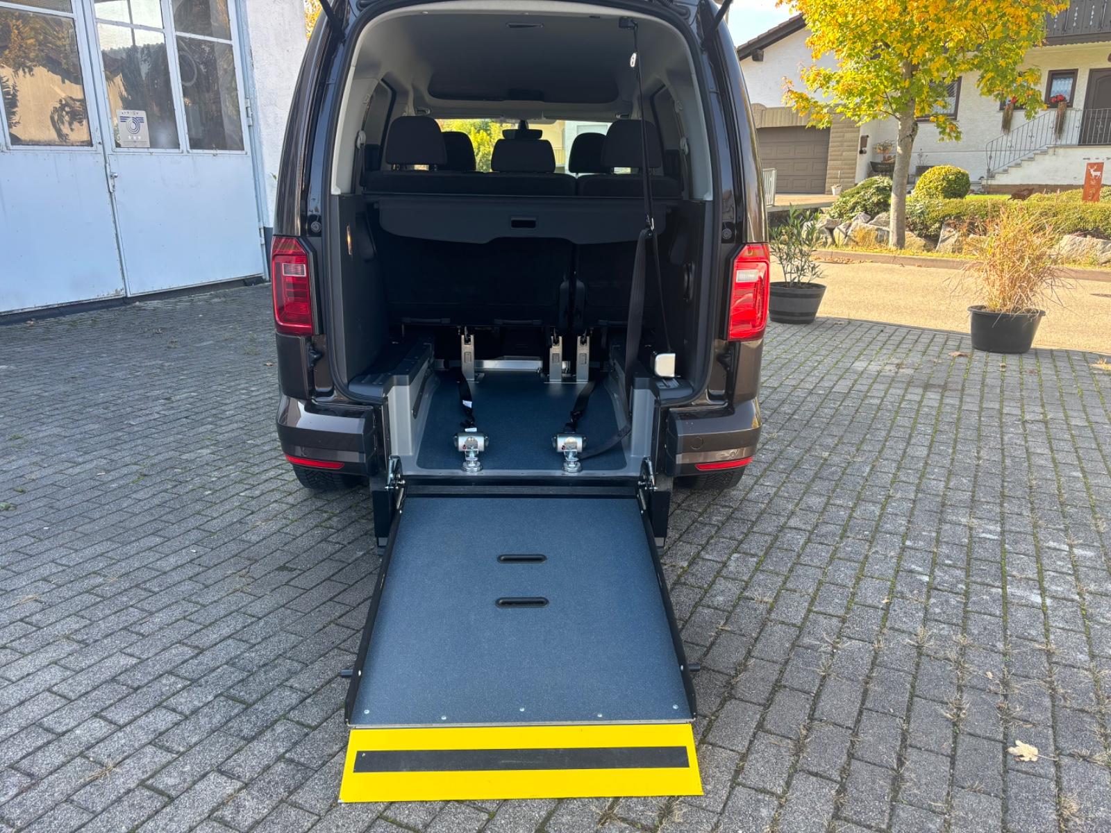 Volkswagen Caddy Comfortline-Wenderampe-Durchgehender Umbau