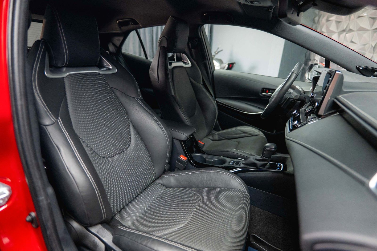 Fahrzeugabbildung Toyota Corolla Hybrid Lounge *ACC*LED*DAB*Head Up*JBL*