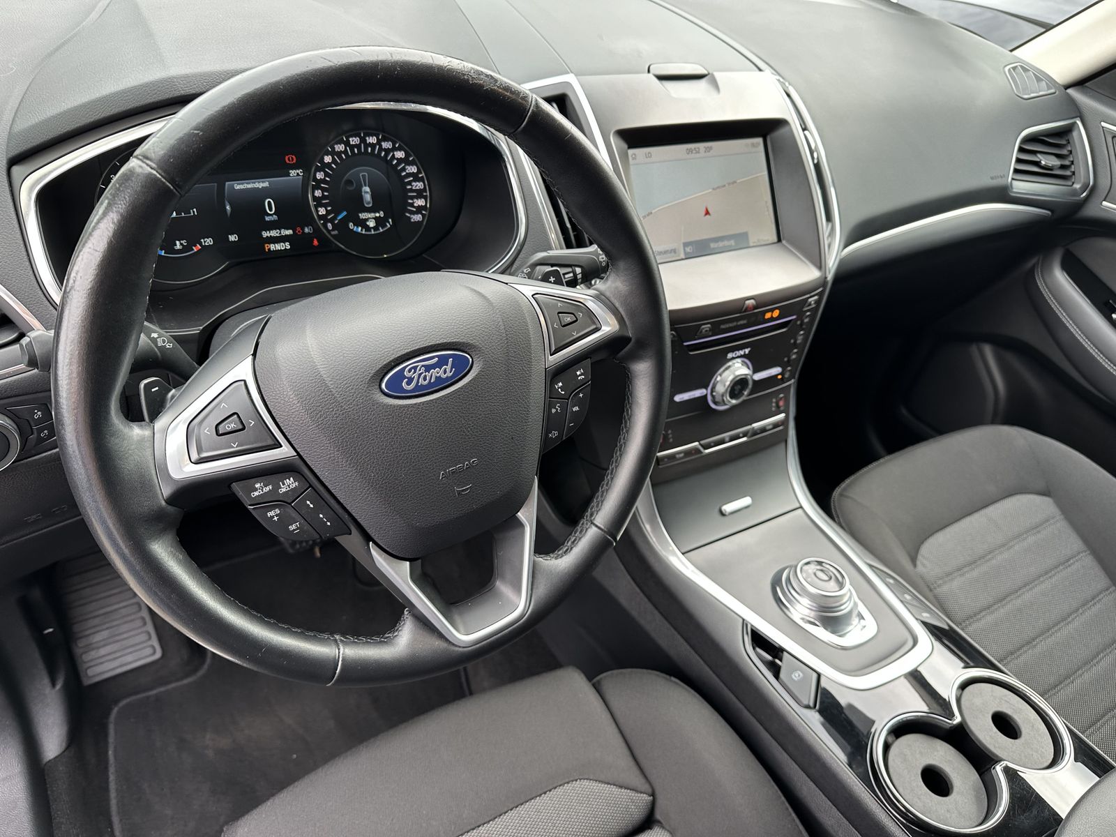 Fahrzeugabbildung Ford S-MAX 2.0 EB Aut. Titanium NAV+LED+AHK+ACC+VCOCK