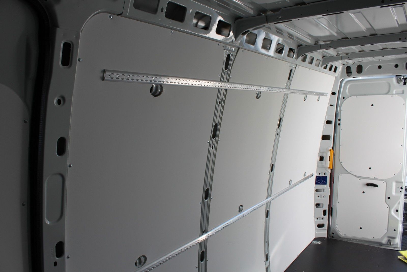 Fahrzeugabbildung Iveco Daily 35S16H3.0A8 V Y Kastenwagen