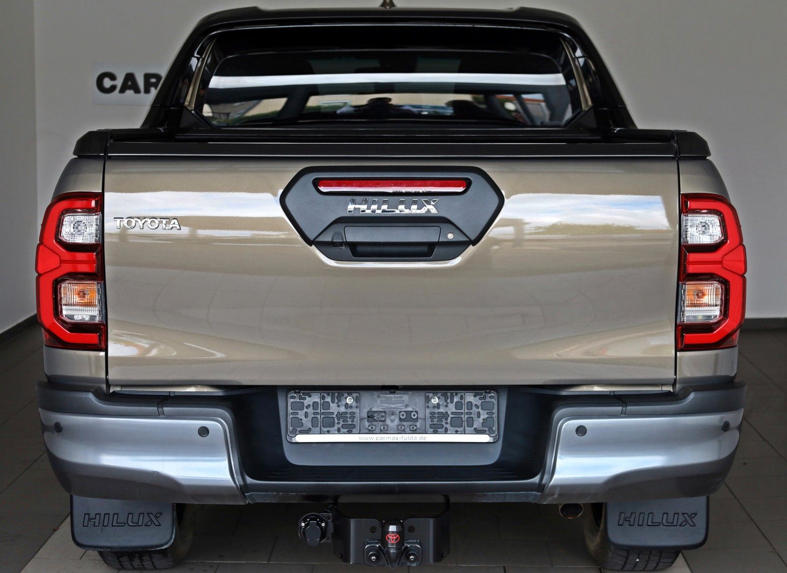 Fahrzeugabbildung Toyota Hilux 2.8 D-4D Invincible Sport,ACC,AHK,Rollo el