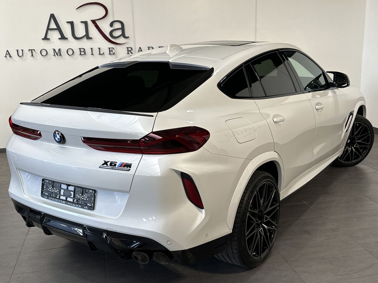 Fahrzeugabbildung BMW X6 M Competition NAV+LASER+360°+AHK+B&W+PANORAMA