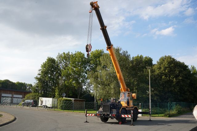 Liebherr Autokran LTM 1022