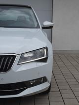 Skoda Superb Limo L&K DSG/Pano/StdH/DCC/DAB+/AhK/19" - Skoda Superb Gebrauchtwagen in München