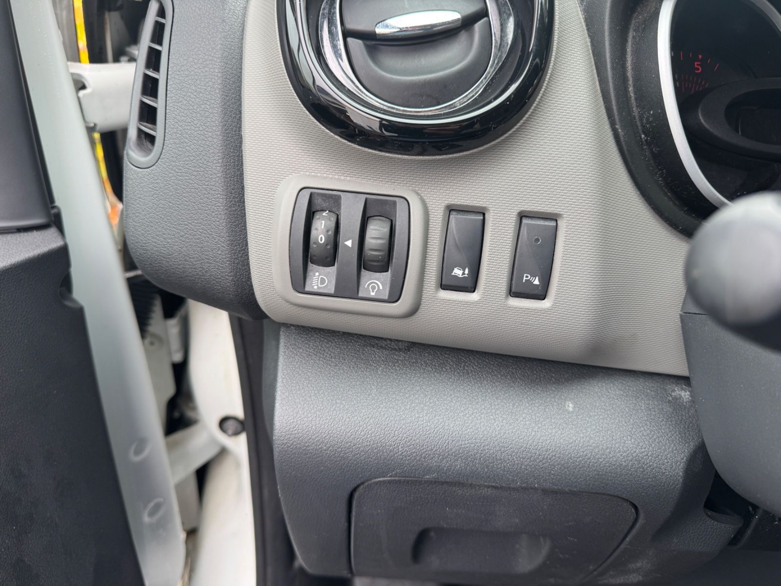 Fahrzeugabbildung Nissan NV300 Kastenwagen L1H1 2,7t PRO Klimaanlage
