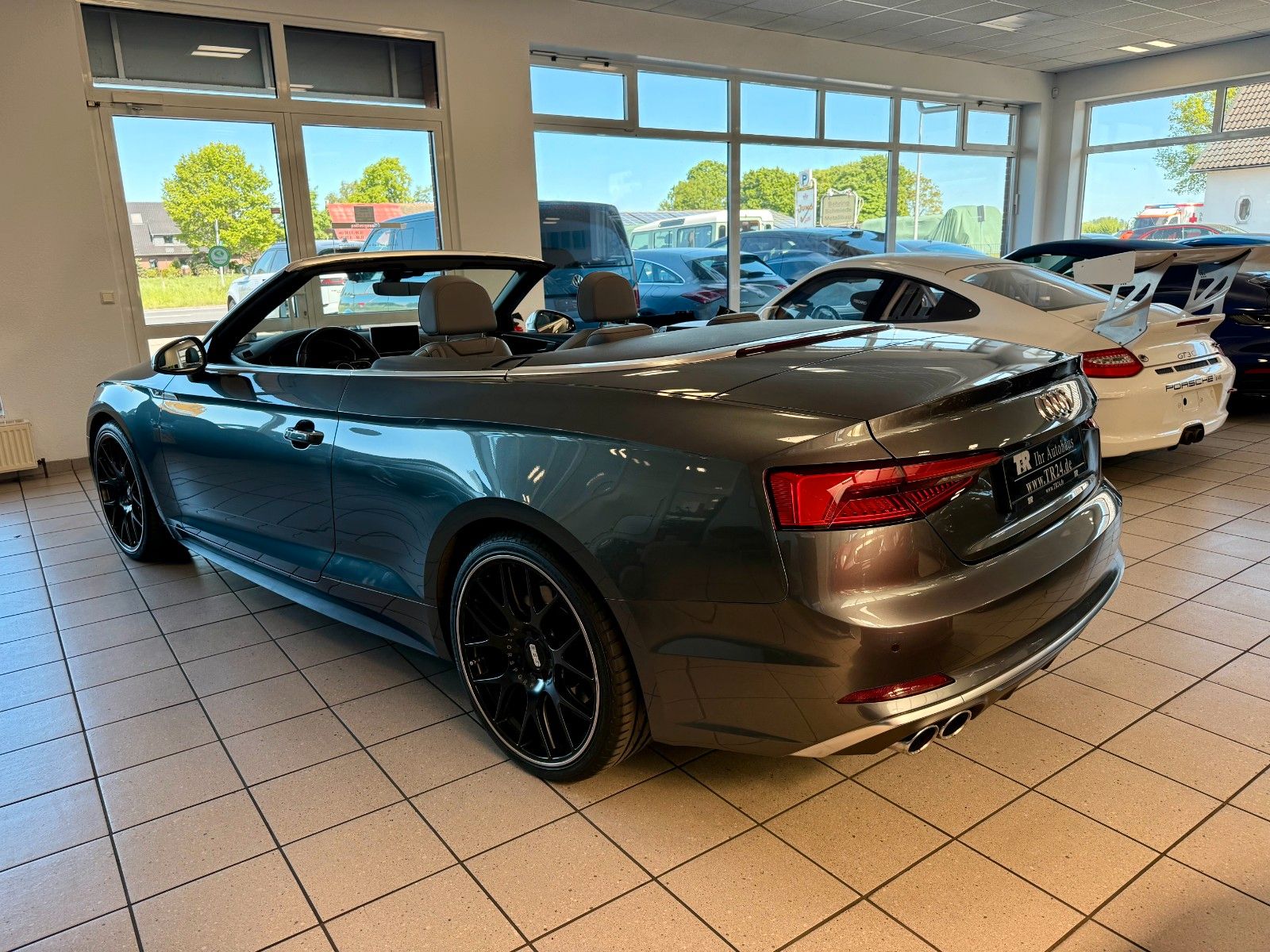 Fahrzeugabbildung Audi S5 Cabrio 3.0 TFSI quattro