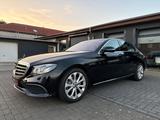 Mercedes-Benz E 200d EXCLUSIVE HOLZ/TOTENWINKEL/LED - Mercedes-Benz E 200: Exclusive