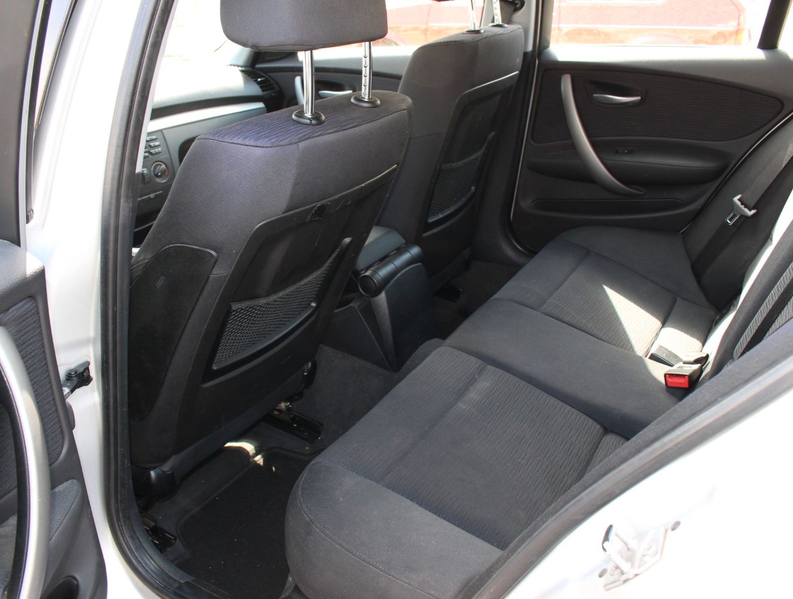 Fahrzeugabbildung BMW 116 d Avantage Paket + Klima + PDC