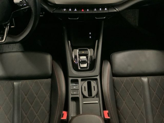 Octavia Škoda Octavia Combi RS iV / pACC MATRIX