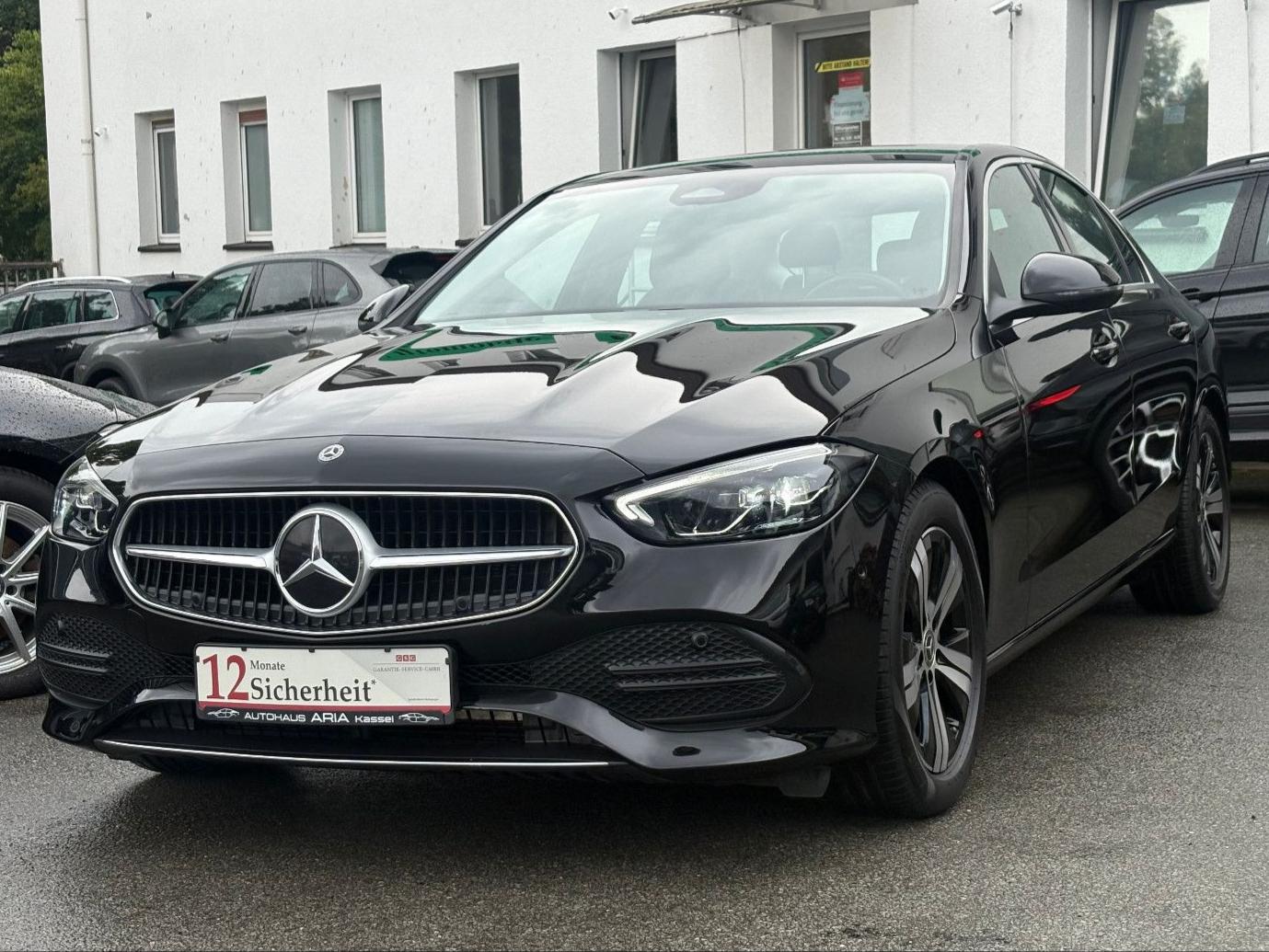 Mercedes-Benz C 300 LIM. AVANTGARDE 9G-TRONIC KAM NAVI LEDER