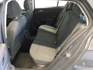 Volkswagen Golf - 8