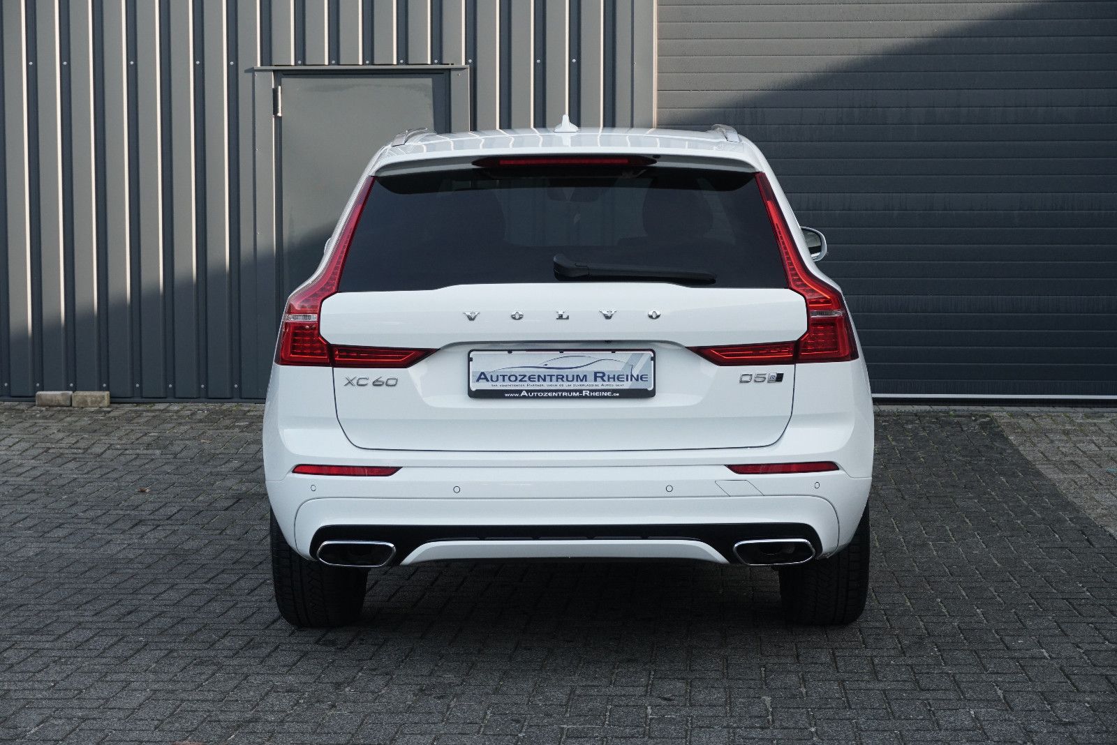 Volvo XC60 R-Design AWD 360° SHZ AHK LED NAV Harman Ka foto 6