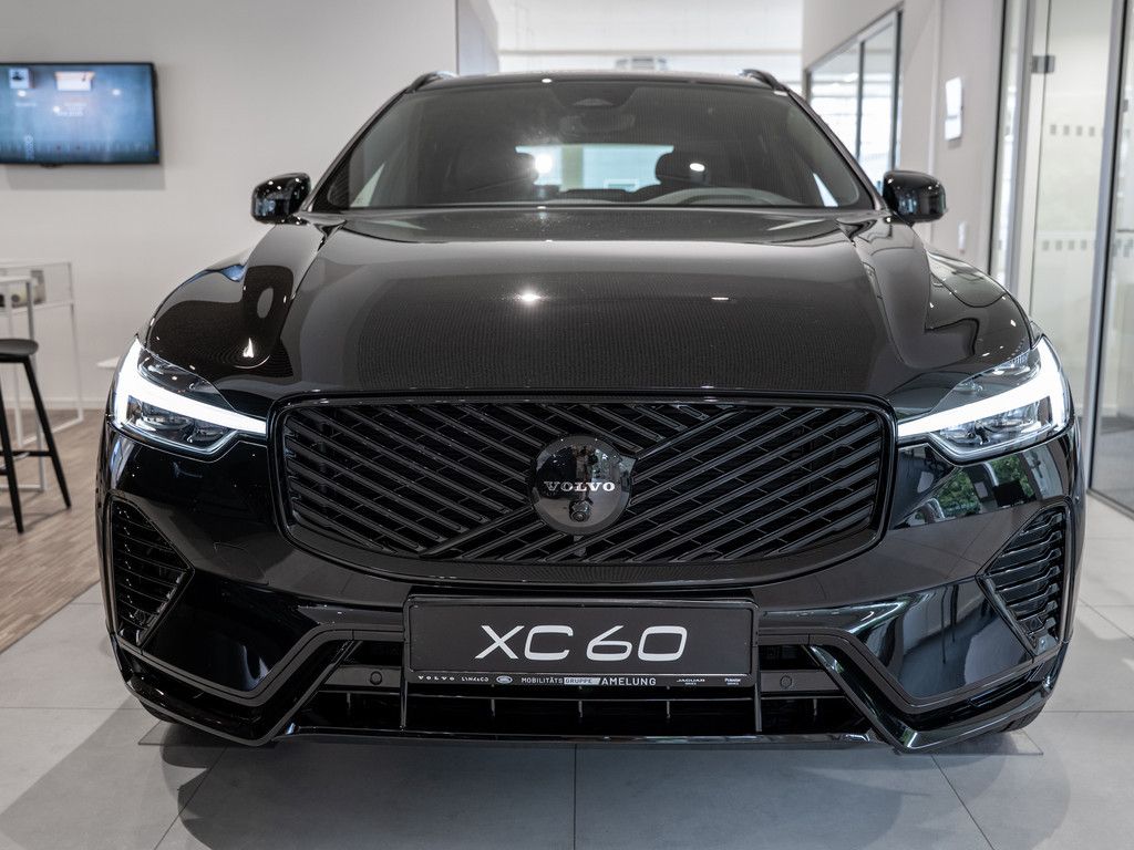 Volvo XC60 T8 Plus Black Edition Recharge Plug-In Hybr imagem 3