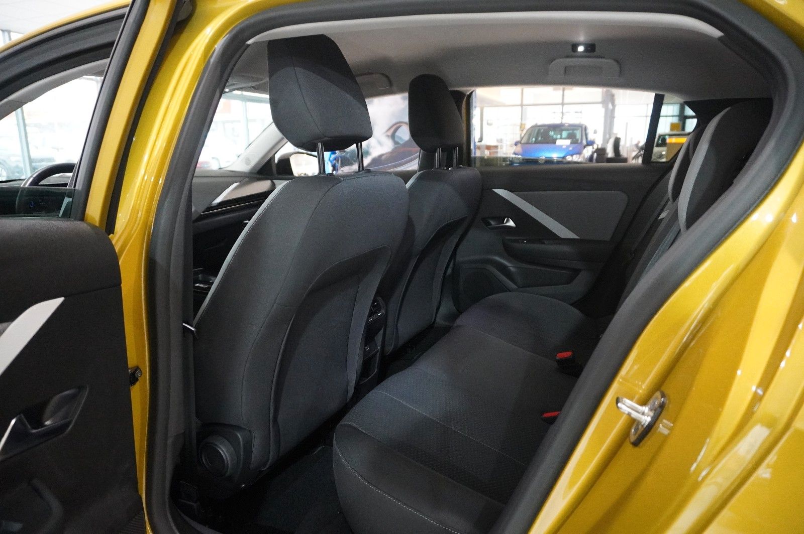 Fahrzeugabbildung Opel Astra L Lim. 1.6 HYBRID EDIT. NAVI/SPORT/KAMERA
