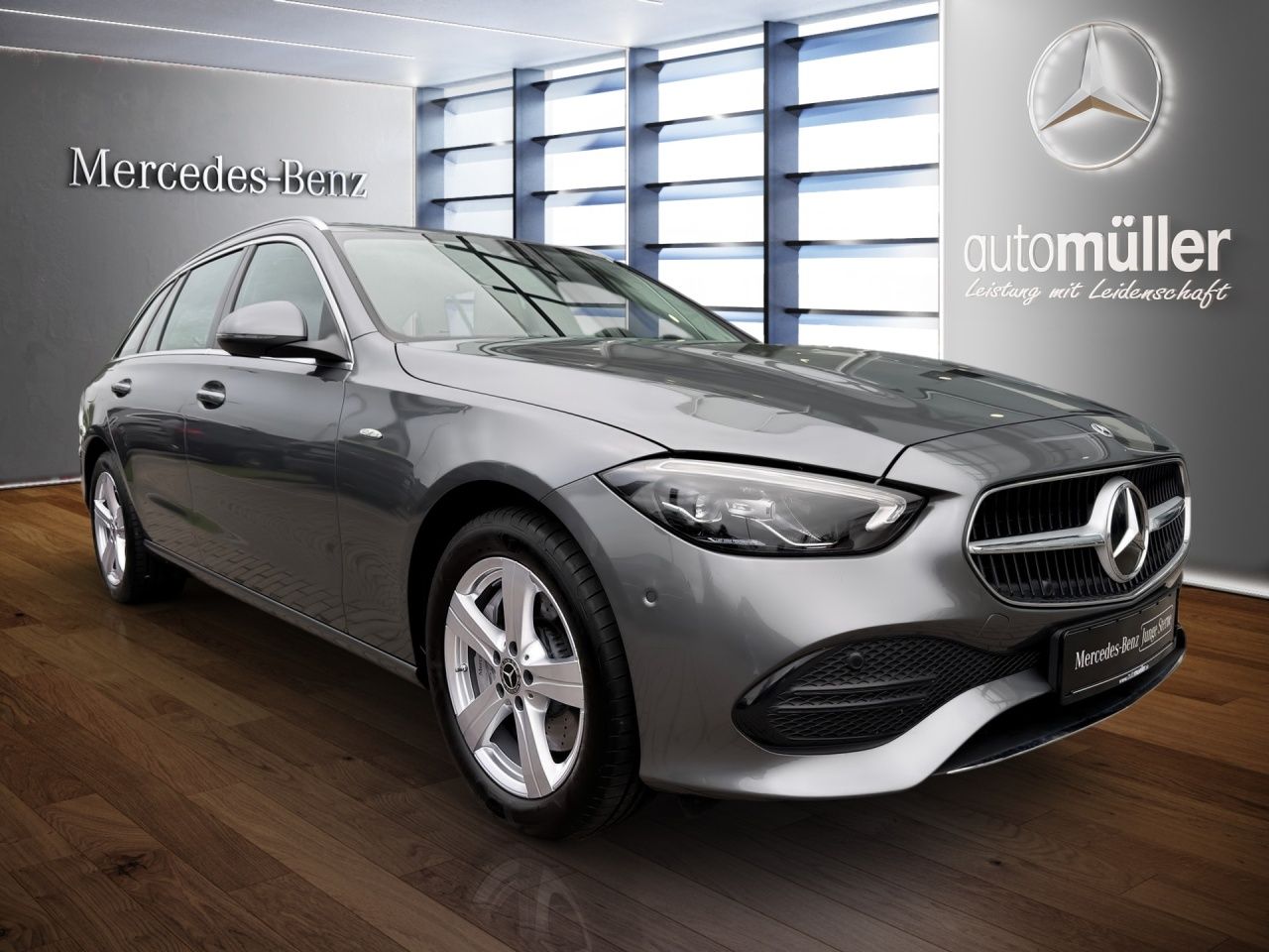 Fahrzeugabbildung Mercedes-Benz C 300 de T AVANTGARDE+AHK+MEMORY+LHZG+AMBIENTE+