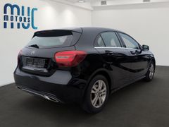 MERCEDES-BENZ A 200 BlueEfficiency~HarmannKardon~PDC V+H~Navi