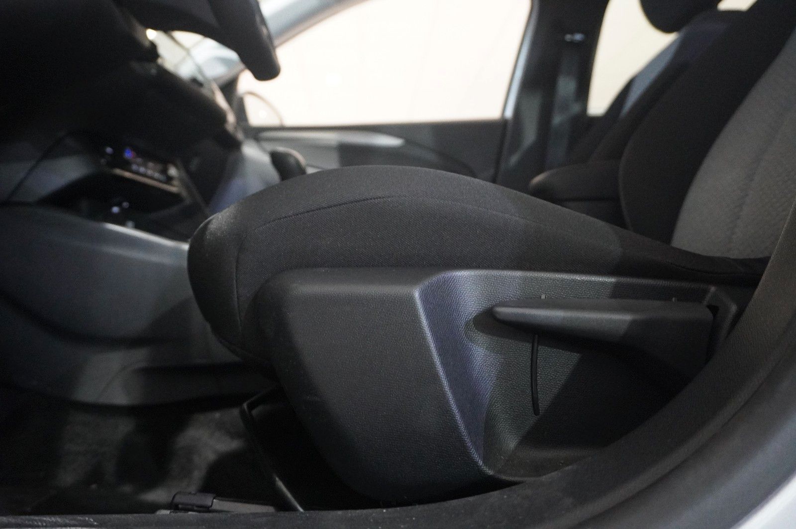 Fahrzeugabbildung Opel Corsa F 1.2 "FACELIFT" NAVI/LED/KAMERA/VIRT./SHZ