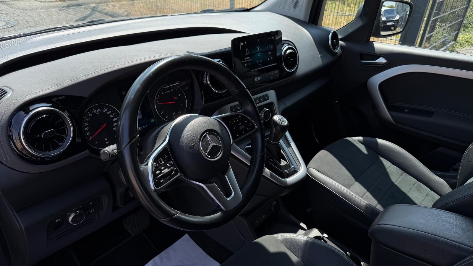 Mercedes-Benz T-Klasse 180d Progressive Autom./Camera/T.Leder