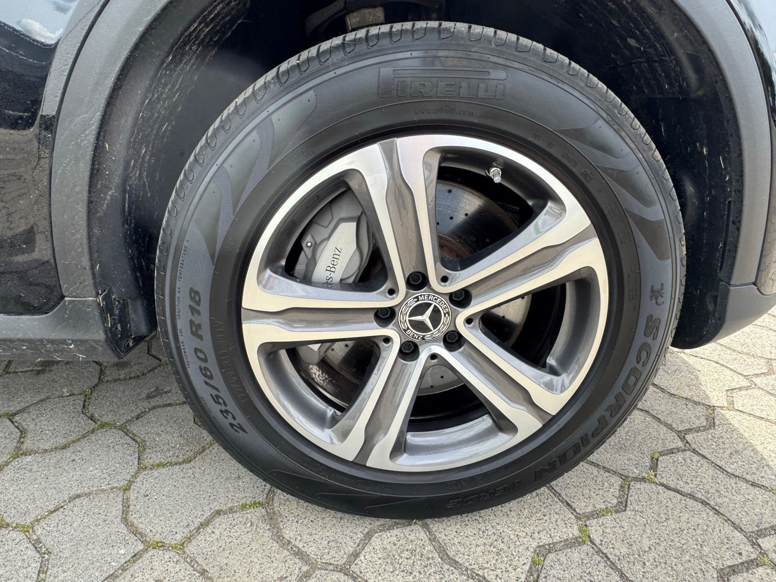 Fahrzeugabbildung Mercedes-Benz GLC 300 e 4Matic*RFK*eHeck*