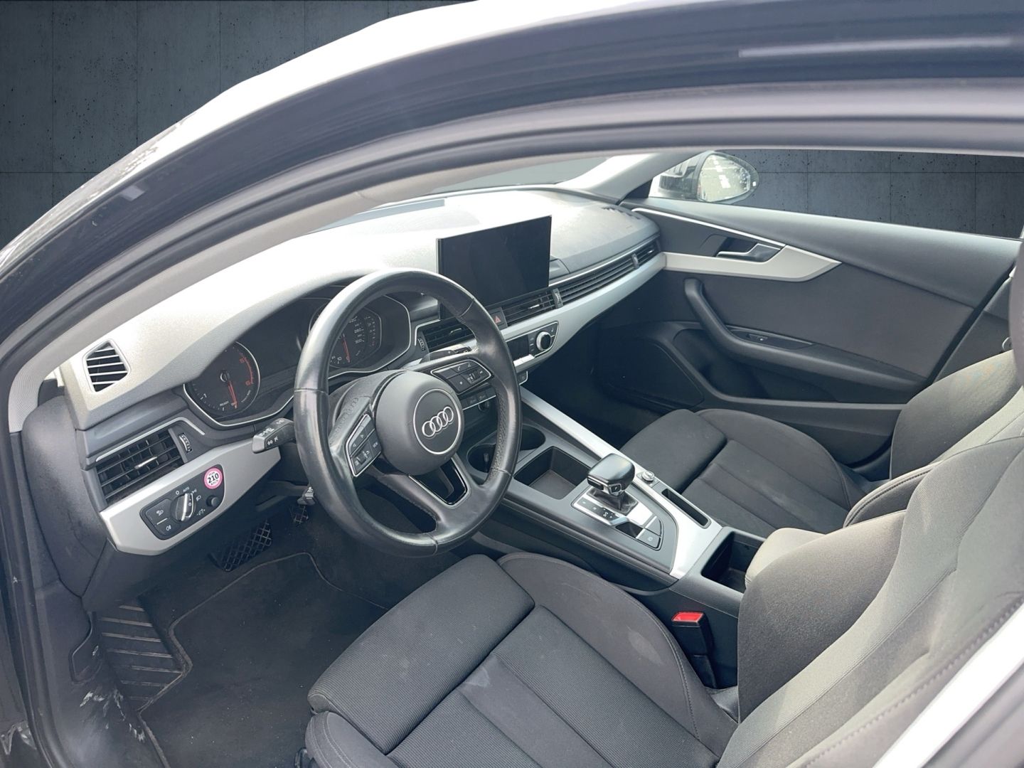 Audi A4 Avant advanced 35 TDI S tronic LED GRA NAVI imagem 3