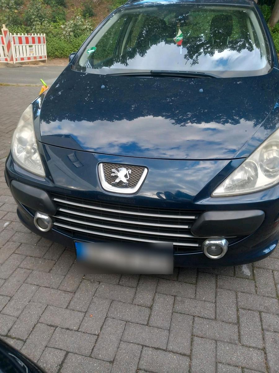 Peugeot 307 2008 — rear view