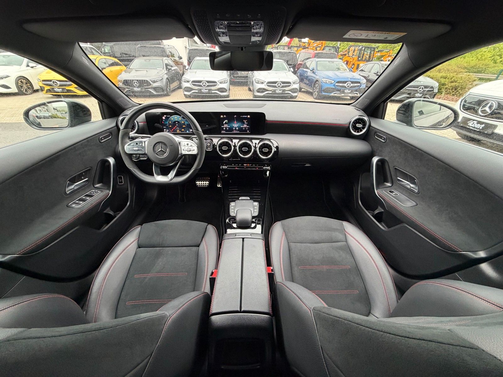 Fahrzeugabbildung Mercedes-Benz A 220d 4MATIC AMG+Night+LED+DAB+Carplay+19"