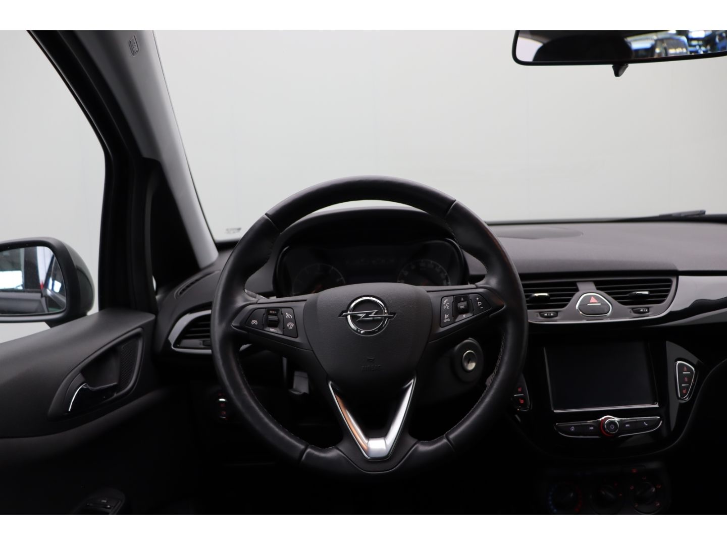 Fahrzeugabbildung Opel Corsa E 1.4 120 Jahre SHZ AppleCP