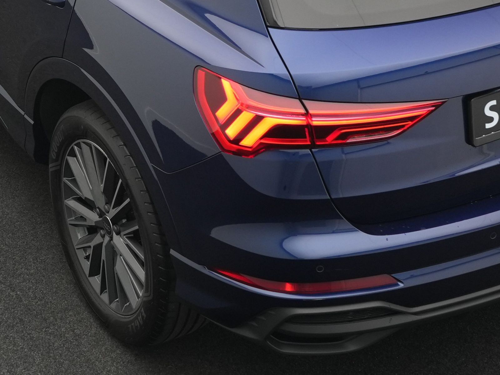 Audi Q3 45 TFSI qu. *2x S line*Opt.schw*AHK*KAM*19"* foto 19