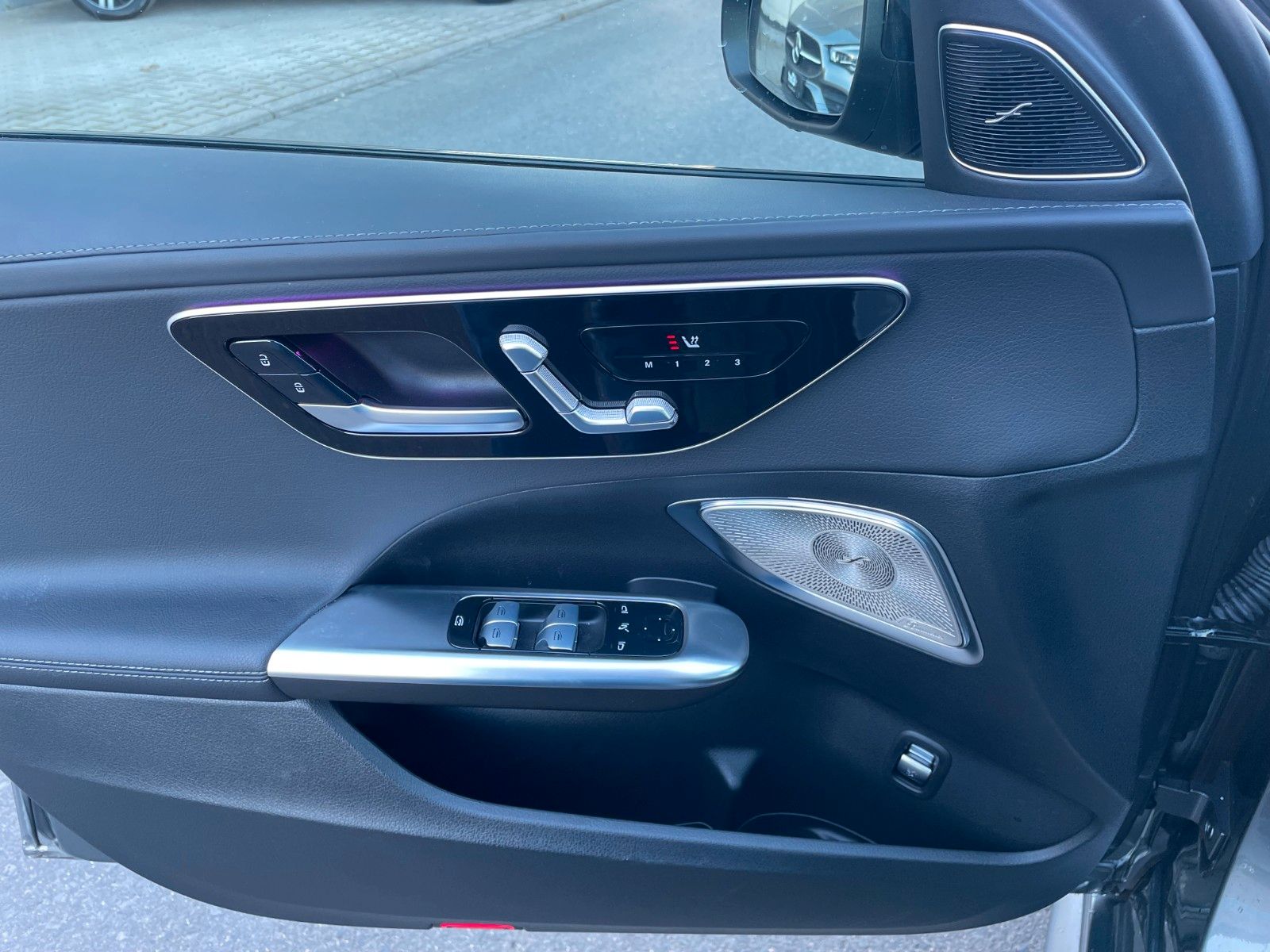 Fahrzeugabbildung Mercedes-Benz C 300 4M AMG Burm+Memory+Digital+Pano+360°+Distr