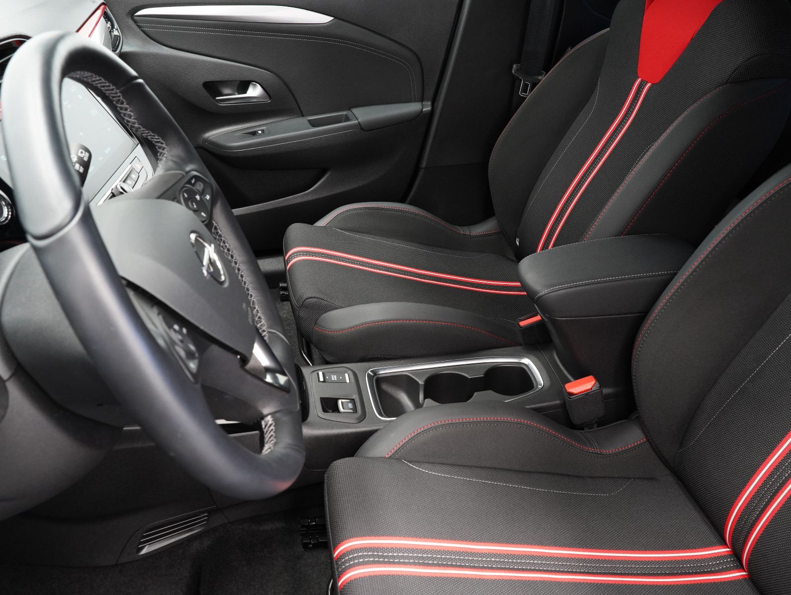 Fahrzeugabbildung Opel Corsa F e GS Line NAVI/KAMERA/11KW/SOH