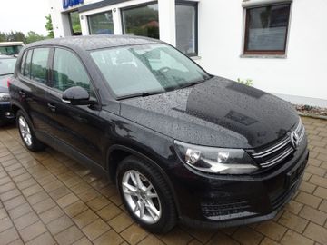 Volkswagen Tiguan - 2