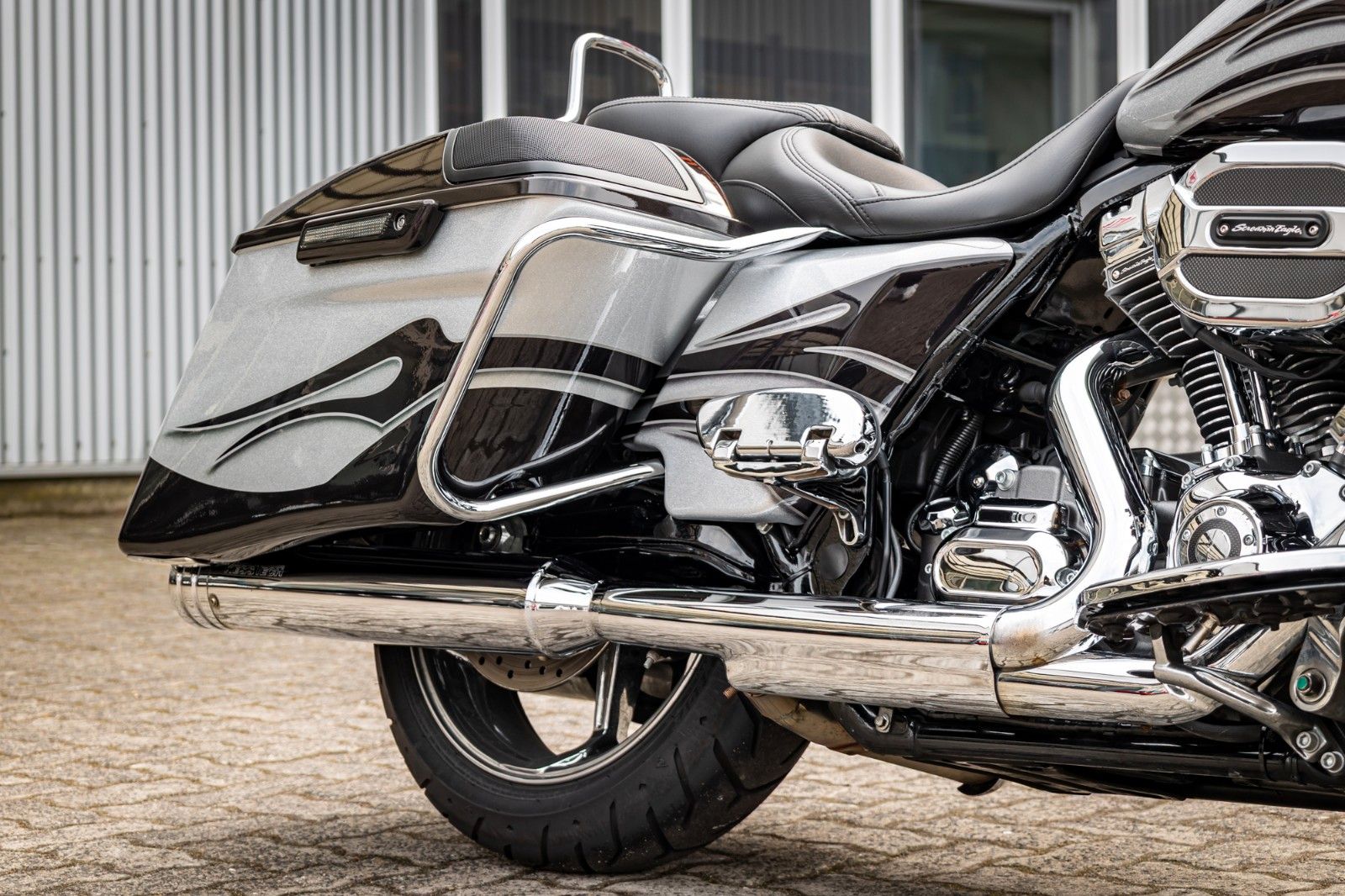 Fahrzeugabbildung Harley-Davidson CVO STREET GLIDE 110 FLHXSE - KESSTECH