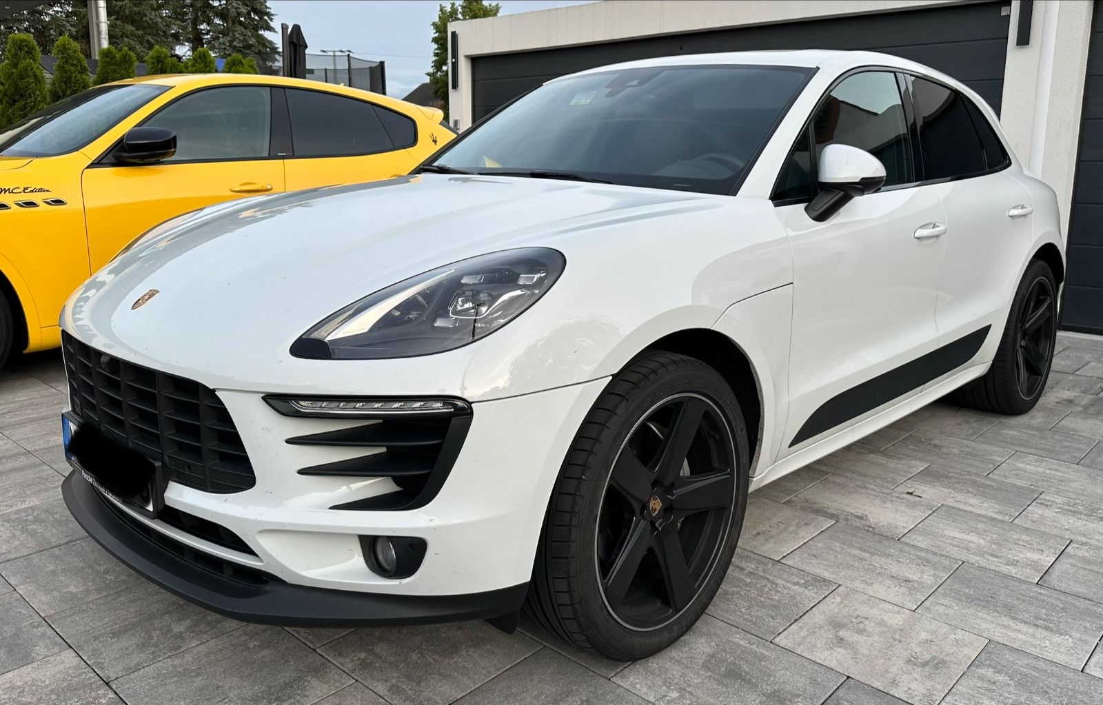 PORSCHE Macan PDK SPORTDESIG. 21" AHK PANO STHZG LUFT LE