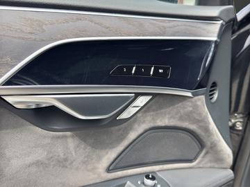2021 AUDI A8 — миниатюра 13