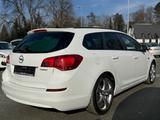 Opel Astra J Sports Tourer Design Edition - Opel Astra aus 2011: Design Edition