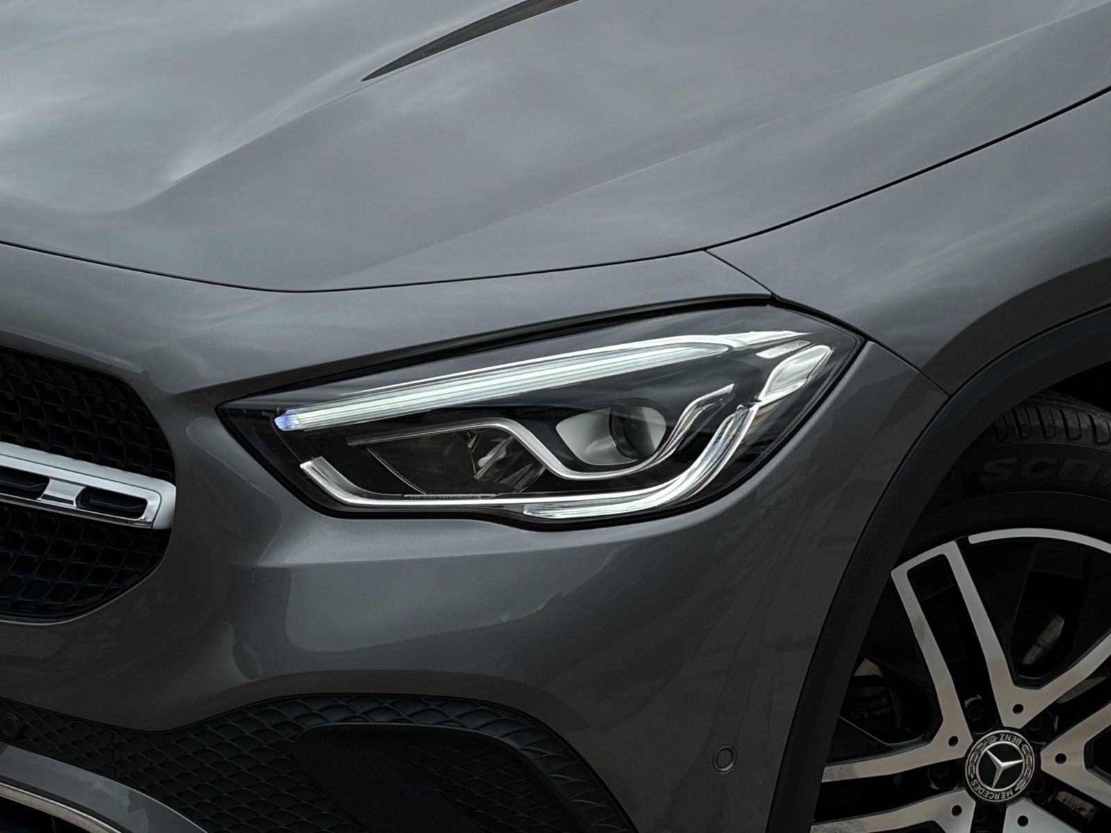 Fahrzeugabbildung Mercedes-Benz GLA 200 7G-DCT Progressive CarPlay Temp CAM AHK