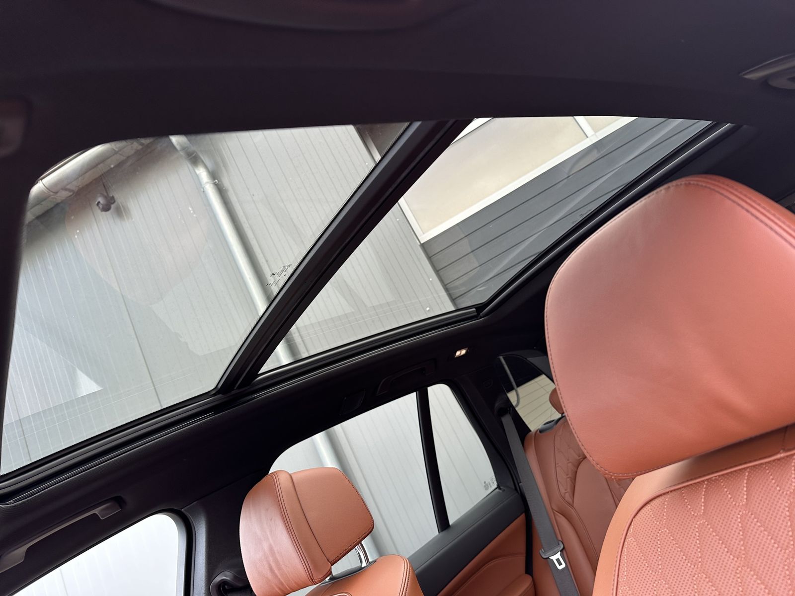 Fahrzeugabbildung BMW X5 xDrive30d M-Sport NAV+LED+AHK+360°+HUD+PANORA