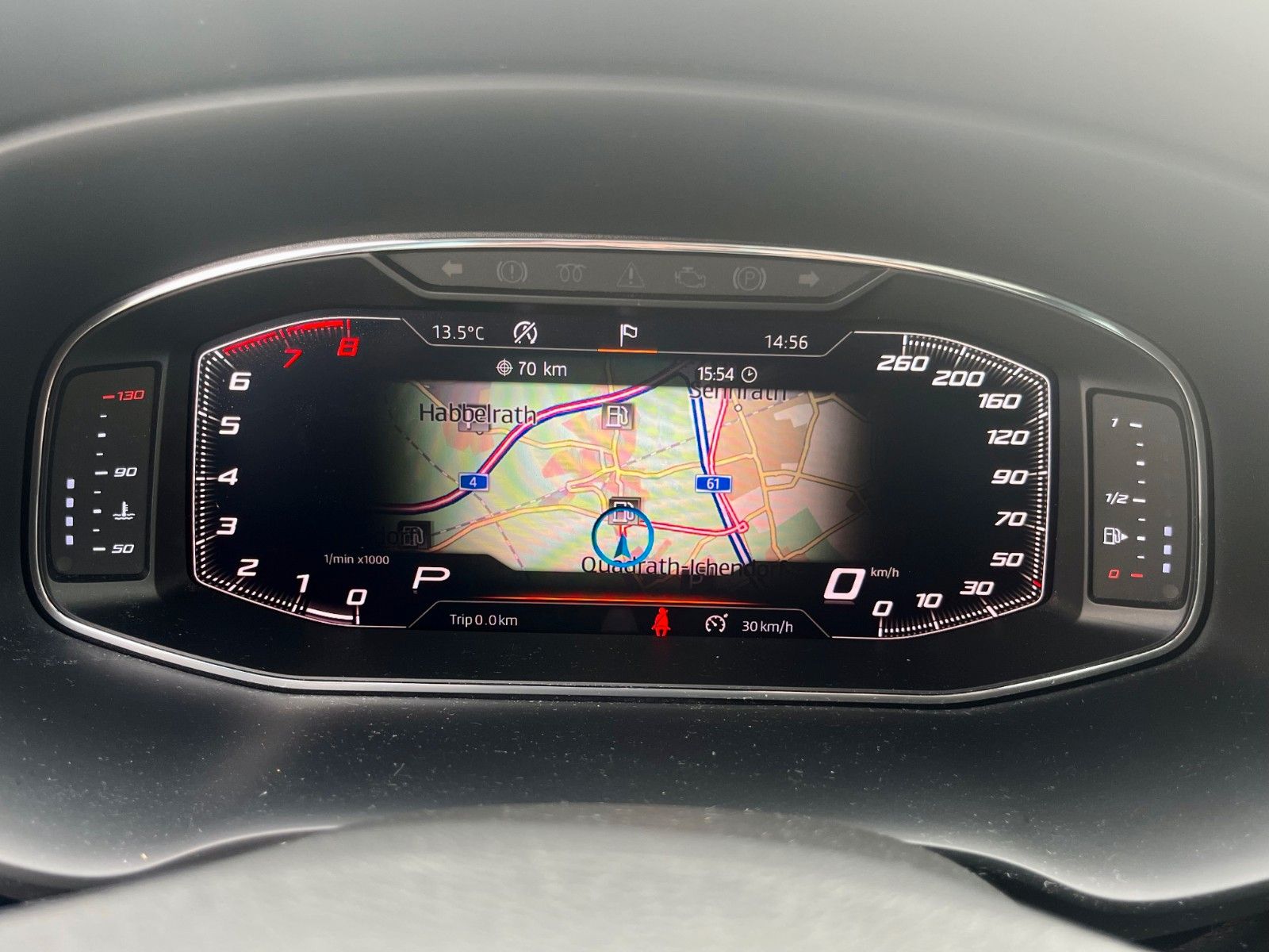 Fahrzeugabbildung SEAT Leon 2.0 ST FR SPORT DSG Navi Leder Pano LED KAM