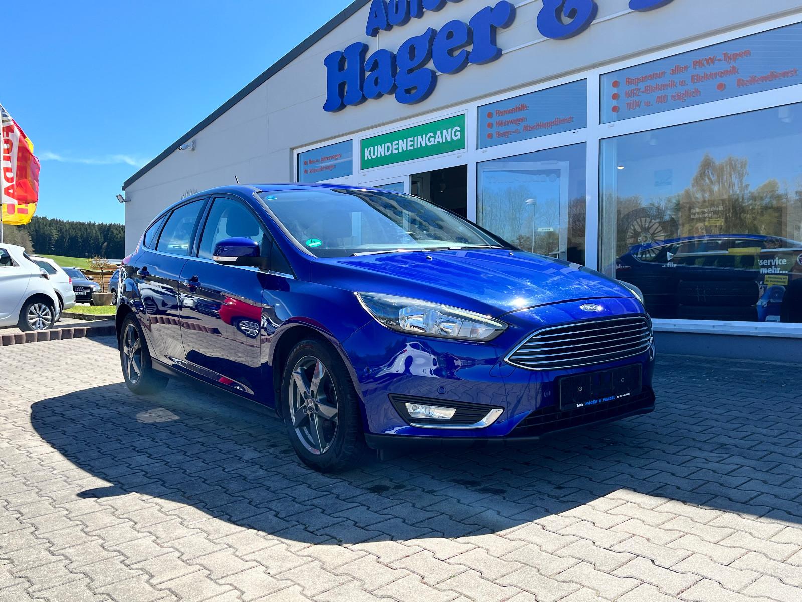 Ford Focus Lim. Titanium AHK Klima Navi - ZR neu