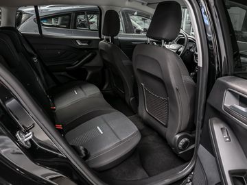 Ford Focus Turnier 1.0 Active Spurhalteassistent Navi