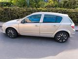Opel Astra 1.9 CDTI - Opel Astra aus 2006 mit Diesel-Antrieb: Limousine