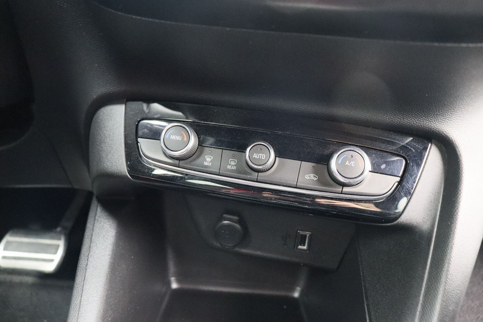 Fahrzeugabbildung Opel Corsa F e GS Line 11kW