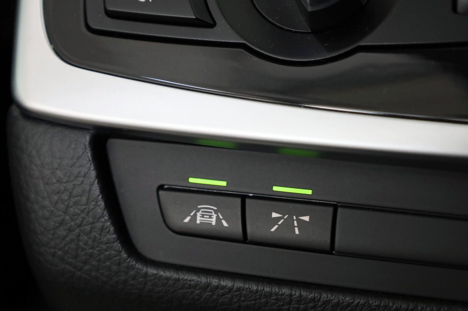 Fahrzeugabbildung BMW 530d Touring M Sport Leder,Navi,Xenon,ACC,SH,PDC