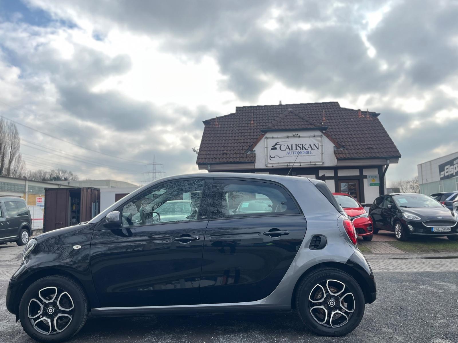 Smart ForFour Prime 66 kW *Navi*Leder*Pano*90 PS