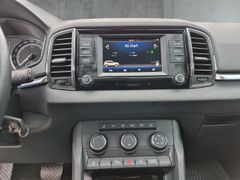 Fahrzeugabbildung Karoq Ambition 1 HAND DAB Ambientebeleuchtung SH