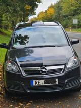 Opel Zafira B 1.9 CDTI | Panoramadach | 7 Sitzer - Opel Zafira: Panoramadach