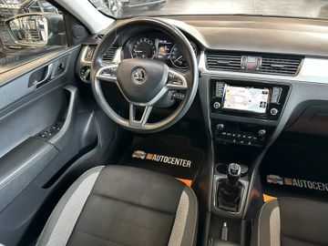 Skoda Rapid*KLIMAAUTO*SZHZ*CARPLAY*NAVI*TEMPO*TÜV0927