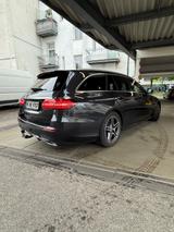 Mercedes-Benz E-Klasse E 220 d T Autom. AMG Line Exterieur - Mercedes-Benz E 220 Gebrauchtwagen in München