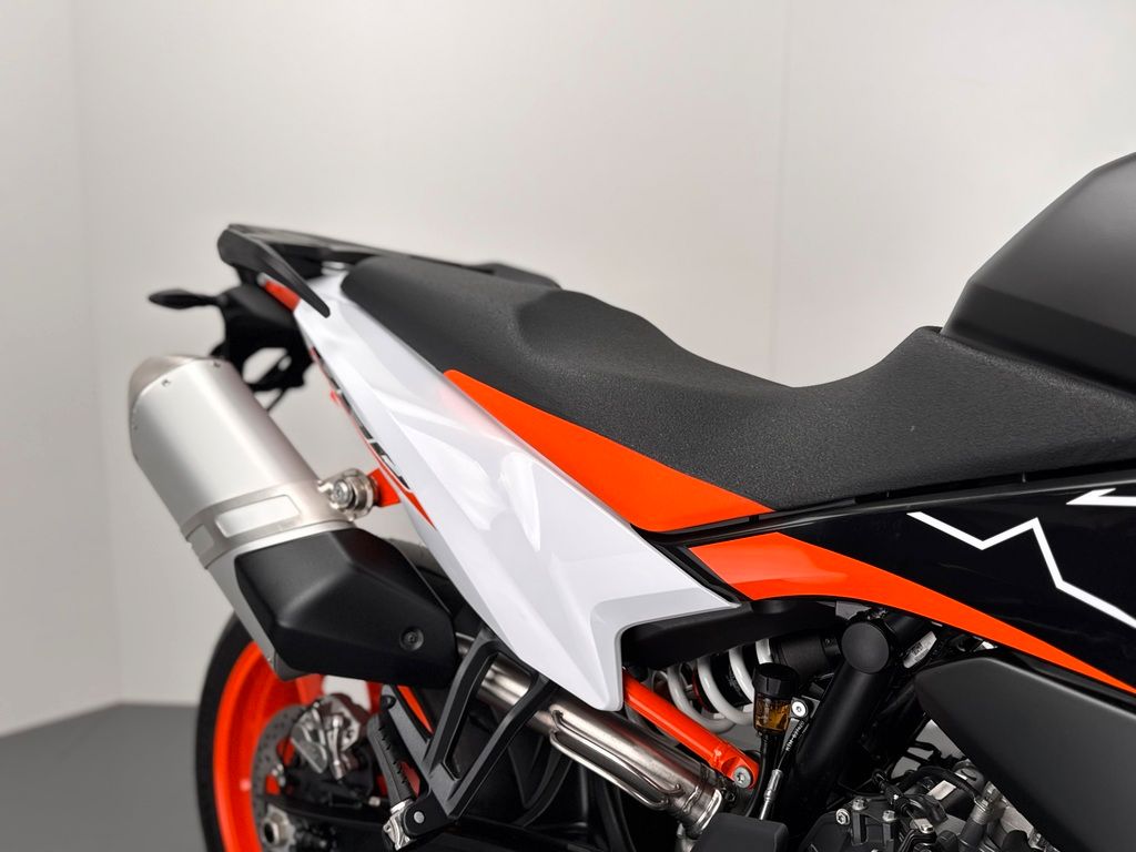 Fahrzeugabbildung KTM 890 SMT *NEUFAHRZEUG *0KM