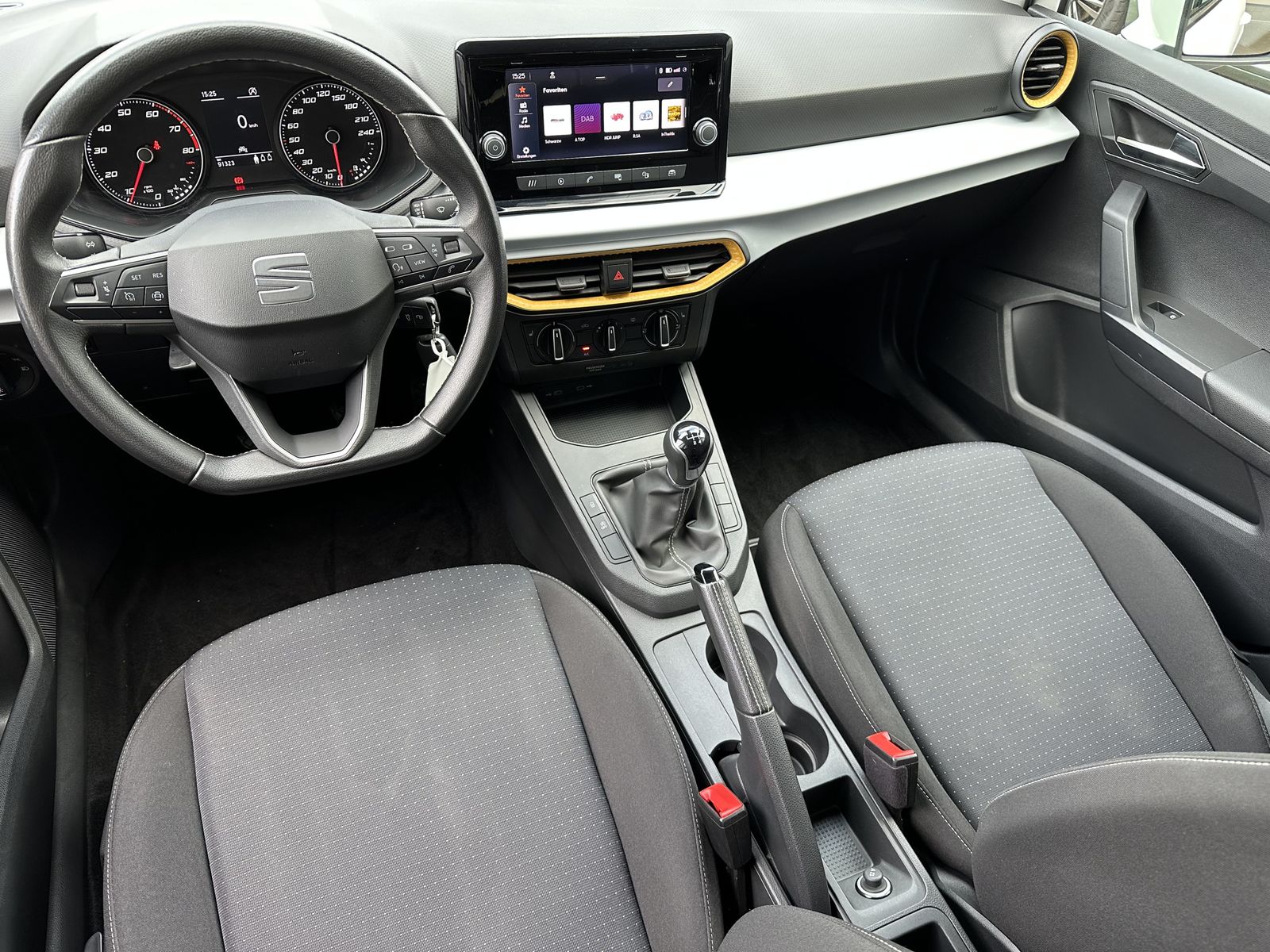 Fahrzeugabbildung SEAT Ibiza 5-Türer 1.0 TSI Style LED+TEMP+SPURHALTE